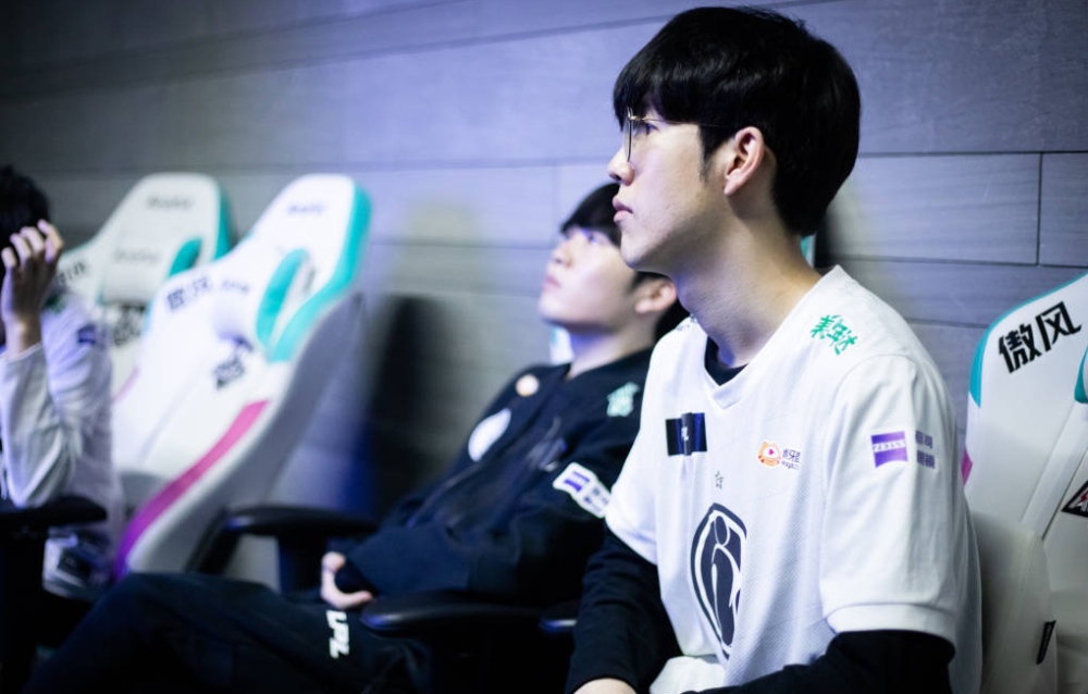 闻平台上突 闻平台上突