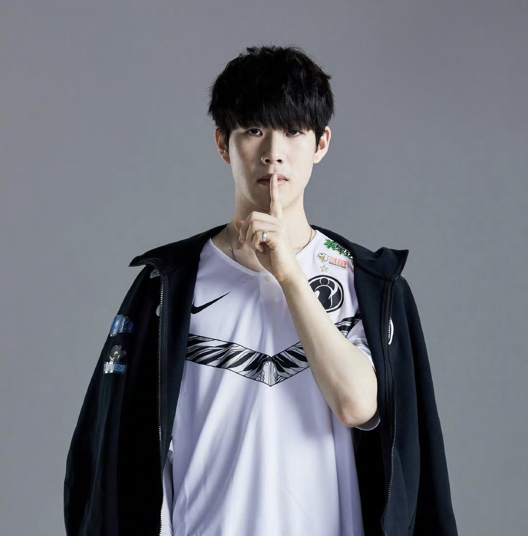 瓦拉内也可 瓦拉内也可