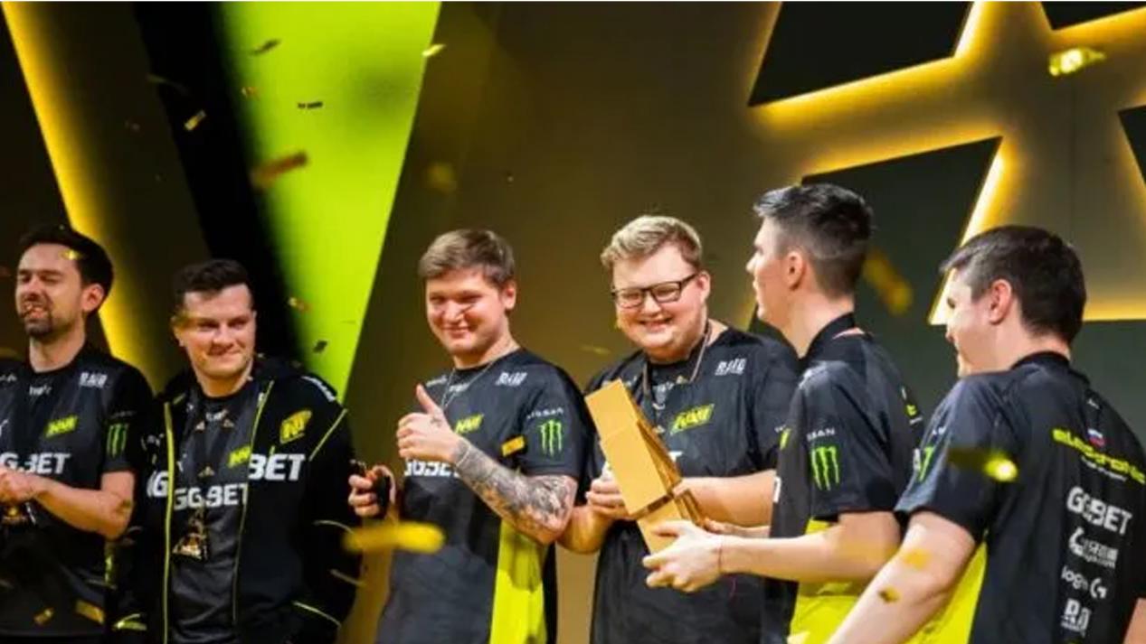 毕竟休斯顿 毕竟休斯顿